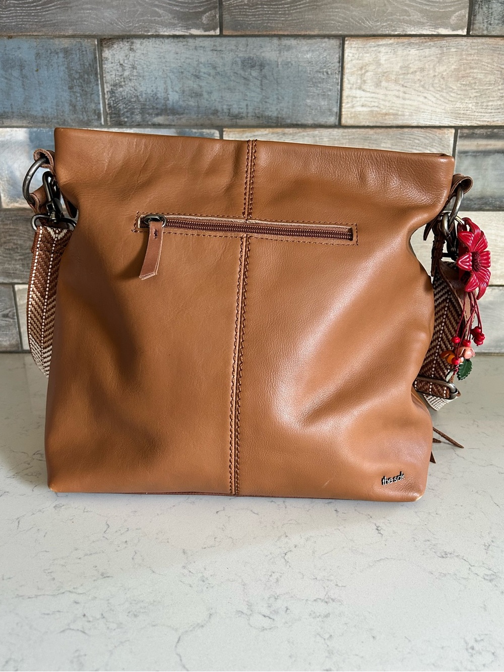 The Sak Leather Ashland Crossbody Shoulder Bag Cognac With Free Flower Charm - Picture 3 of 16
